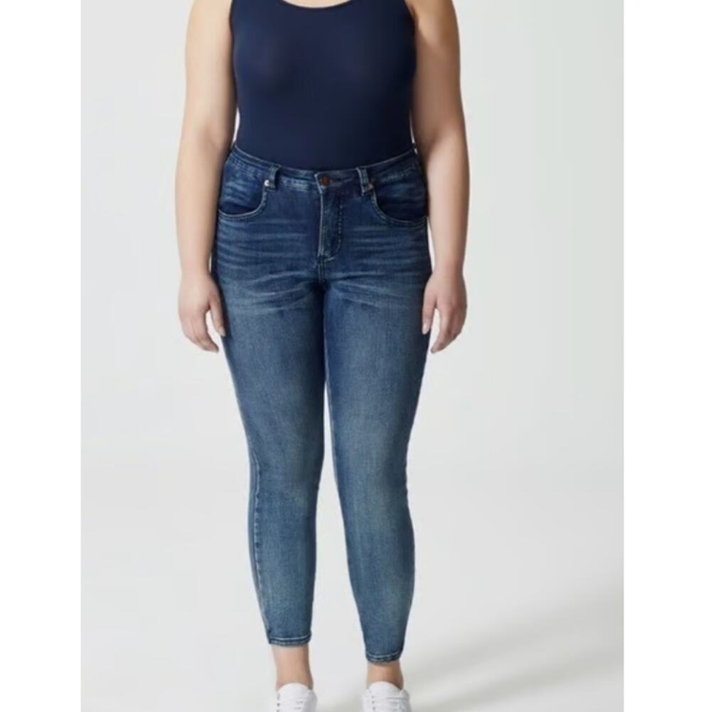 UNIVERSAL STANDARDS ANTHRO Distressed Blue Logan High Rise Jeans Sz 00 4XS